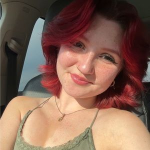 Meet your Posher, Elizabeth